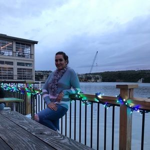 Meet your Posher, Maria azucena